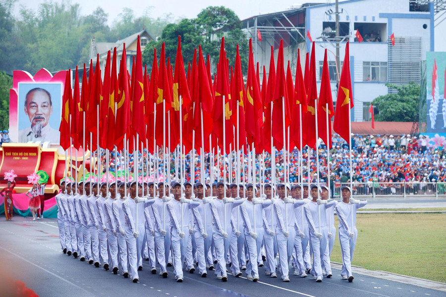 Những hình ảnh ấn tượng tại Lễ diễu binh, diễu hành kỷ niệm 70 năm Chiến thắng Điện Biên Phủ