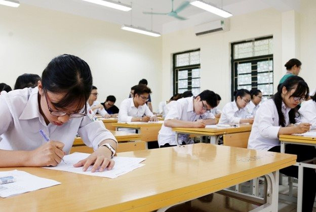 Xử lý nghiêm nếu có việc vận động học sinh không thi vào lớp 10 công lập