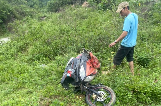 Hòa Bình: Hai vợ chồng người Đức thương vong do xe máy lao xuống vực