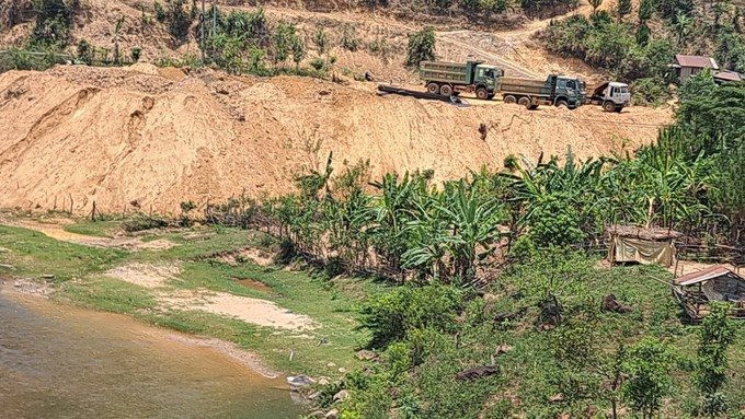 Đổ thải ra sông, Quang Đức Kon Tum bị phạt