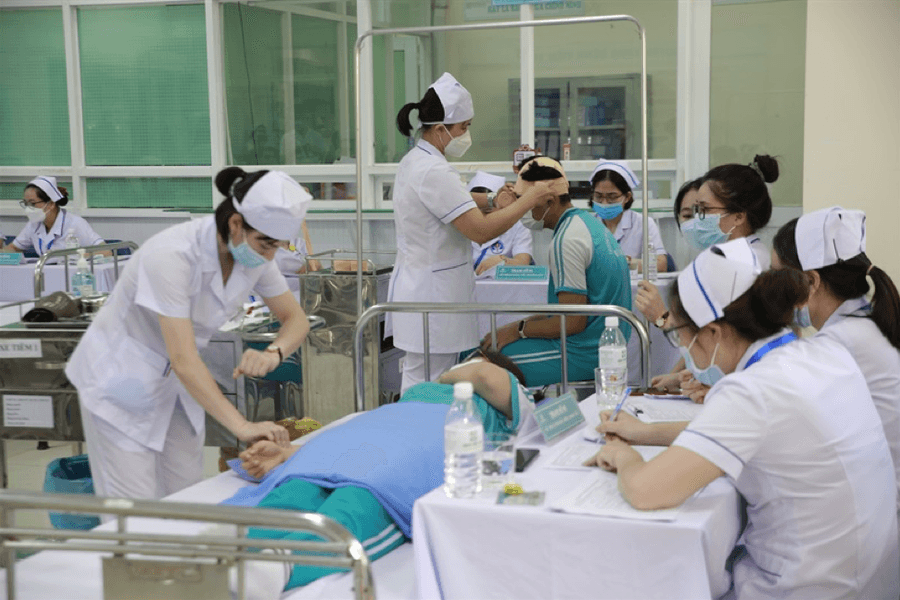 Bảo đảm bồi dưỡng bằng hiện vật cho nhân viên y tế