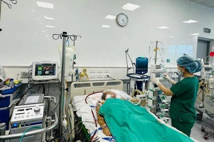 Nhiều trường hợp cúm B diễn biến nặng, phải can thiệp ECMO