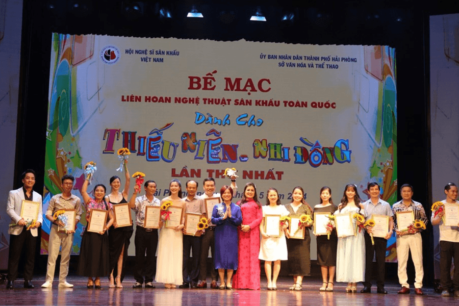 Nhiều giải thưởng xứng đáng trao tặng các tác phẩm sân khấu dành cho thiếu nhi