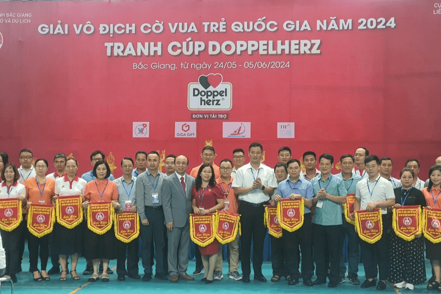 Gần 1.300 kỳ thủ thi đấu ở giải cờ vua trẻ quốc gia