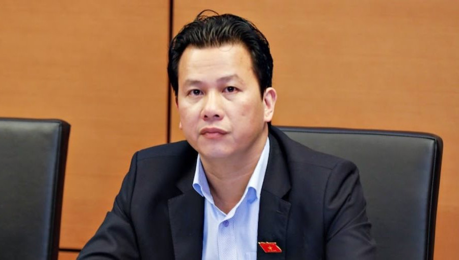 Bộ trưởng Tài nguyên và Môi trường trả lời chất vấn đầu tiên