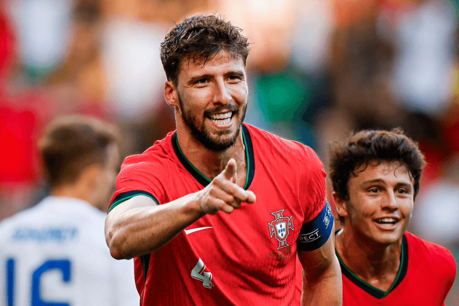 Bồ Đào Nha dễ dàng chiến thắng trước Phần Lan dù thiếu Ronaldo