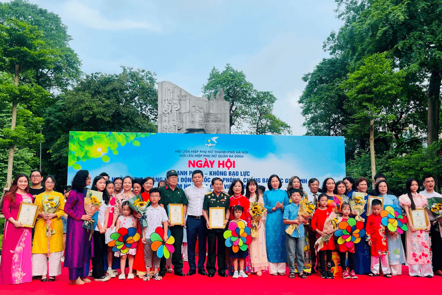 Xây dựng gia đình hạnh phúc sẽ đẩy lùi bạo lực