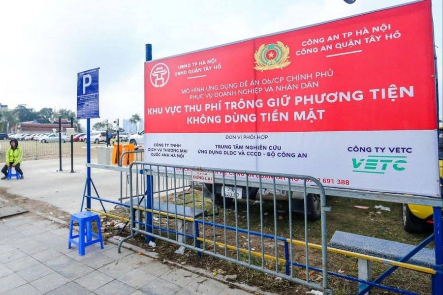 Hà Nội có hơn 60 điểm trông giữ xe không dùng tiền mặt