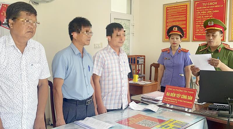 Lập khống hồ sơ đào tạo hơn 800 học viên lái xe