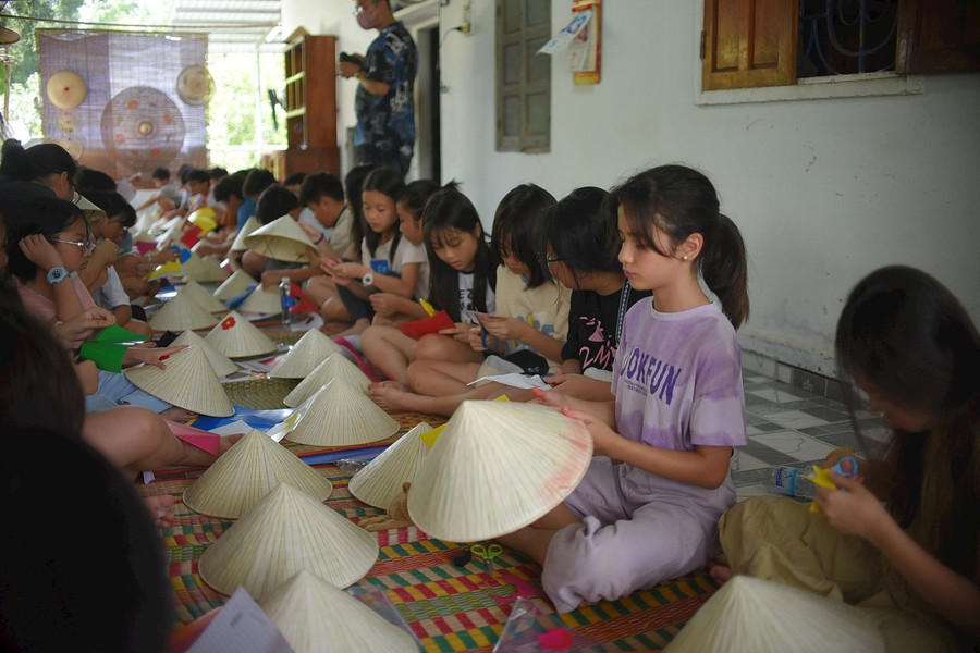 Làng nón ngựa 300 năm tuổi ở Bình Định