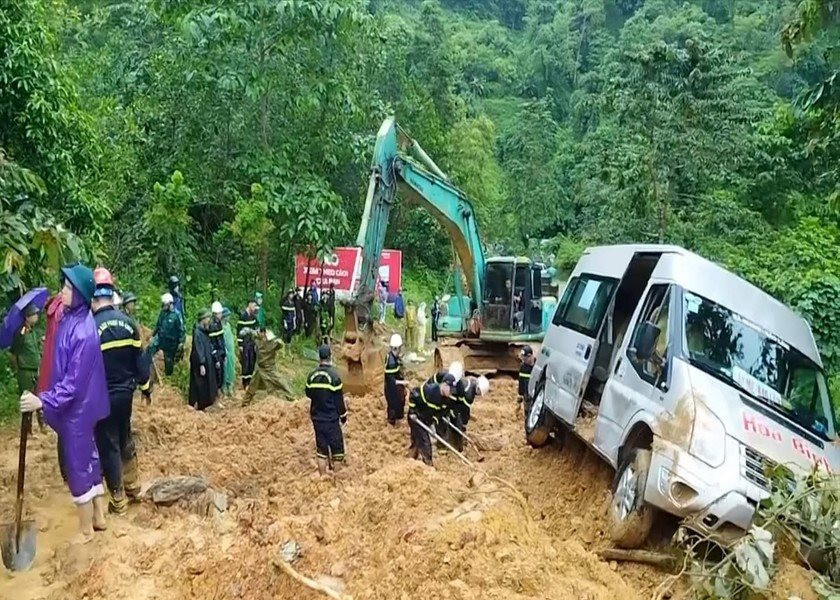 Thủ tướng yêu cầu tập trung khắc phục sự cố sạt lở đất tại Hà Giang