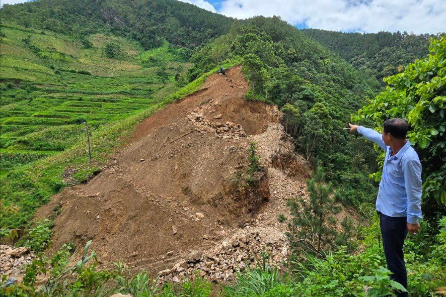 Yên Bái: Lợi dụng san gạt để khai thác khoáng sản trái phép