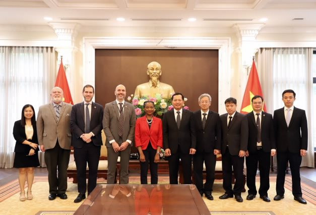 Phó Chánh án Nguyễn Văn Du tiếp Phó Trợ lý Ngoại trưởng Hoa Kỳ
