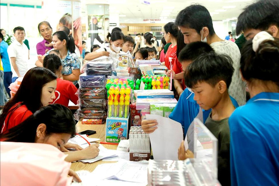 Phú Thọ: Khám sàng lọc bệnh tim miễn phí cho trẻ em