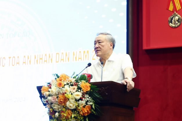 Chánh án Nguyễn Hòa Bình quán triệt Luật Tổ chức Tòa án nhân dân