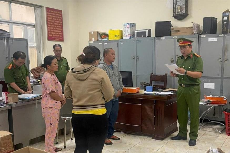 Đồng Nai: Bắt tạm giam 3 nhân viên về tội “tham ô tài sản”