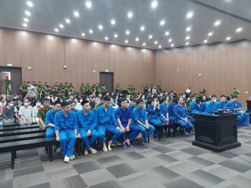 135 bị cáo cho vay lãi nặng, cưỡng đoạt tài sản hầu tòa