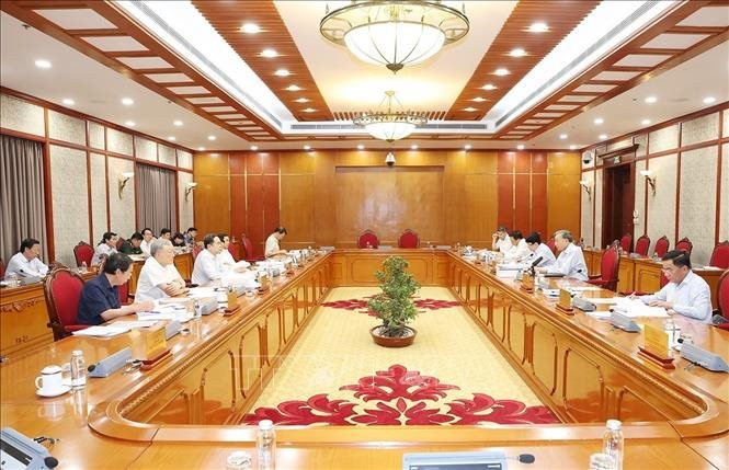 Tổng Bí thư, Chủ tịch nước chủ trì họp Bộ Chính trị về quy hoạch TPHCM