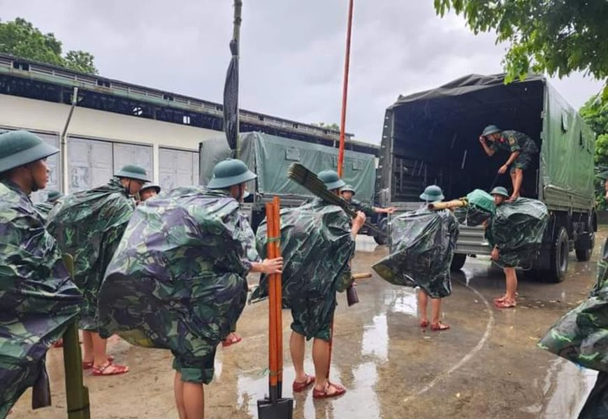 Quân đội huy động hơn 450.000 người, 10.000 phương tiện ứng phó bão