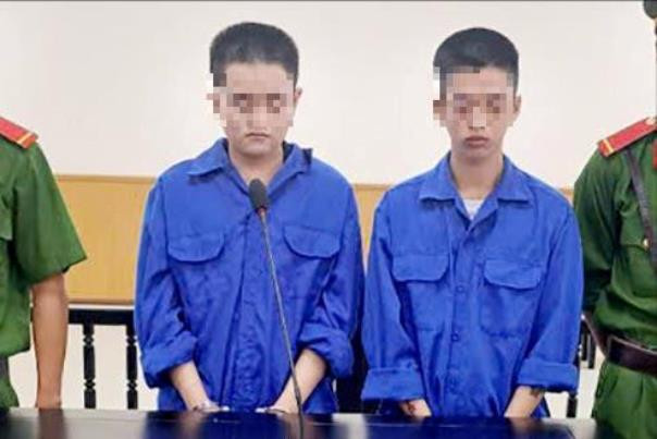 Sẵn rượu bèn bắt người đưa về nhà đánh đập
