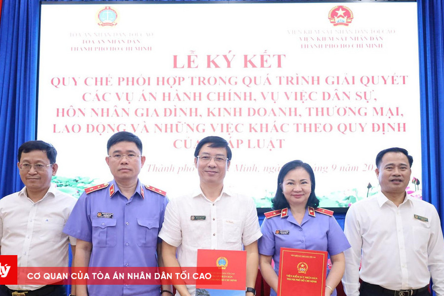 Ký kết quy chế phối hợp giải quyết các vụ án hành chính, dân sự