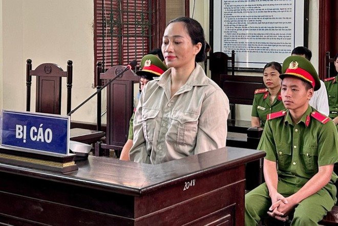 Cô đồng bổ cau ‘đúng nhận, sai cãi’ lĩnh án tù