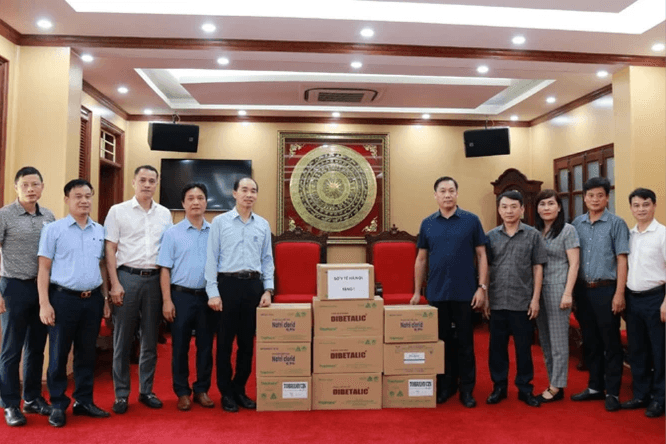 Ngành Y tế Hà Nội hỗ trợ người dân vùng lũ Chương Mỹ
