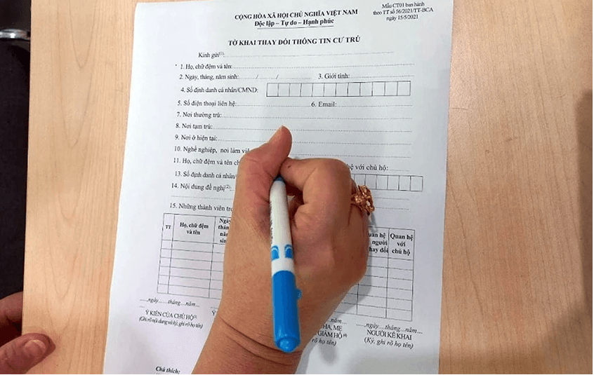 Việt kiều về thăm thân đăng ký tạm trú ra sao