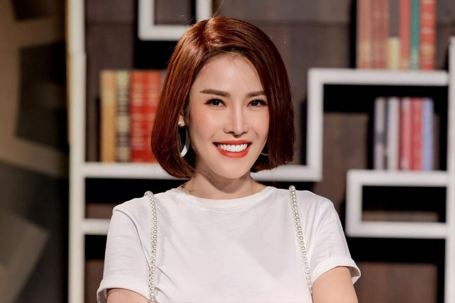 Sau ồn ào "phông bạt" Quế Vân rao bán nhà vì mất việc