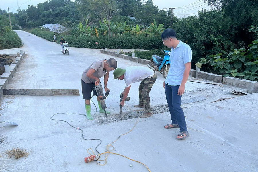 Khắc phục đoạn đường nứt gãy sau phản ánh của Báo Công lý