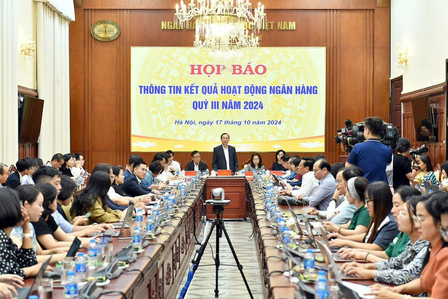 Ngân hàng Nhà nước công bố chuyển giao bắt buộc 2 ngân hàng 0 đồng