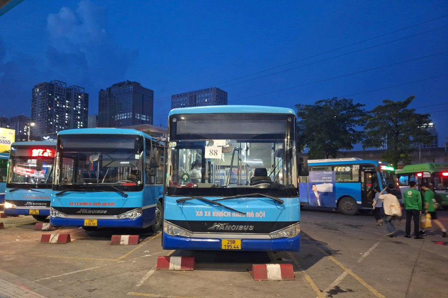 Hà Nội: Bỏ thời hạn miễn phí xe buýt cho người có công, người khuyết tật, người cao tuổi