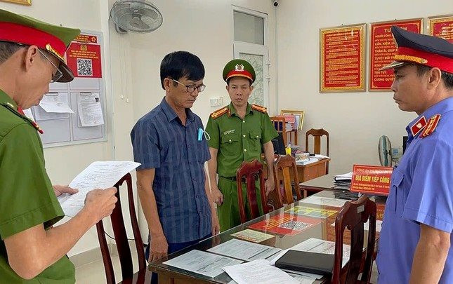 Cho doanh nghiệp ứng hơn 12 tỷ đồng trái quy định, Giám đốc Ban quản lý bị khởi tố