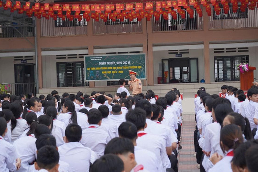 Bắc Kạn: Nhiều học sinh vi phạm an toàn giao thông