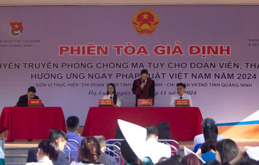 Phiên tòa giả định "Phòng chống ma tuý”