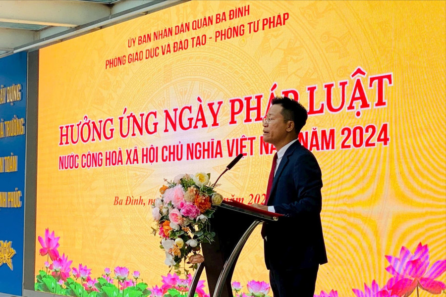 Phòng giáo dục quận Ba Đình hưởng ứng Ngày Pháp luật Việt Nam