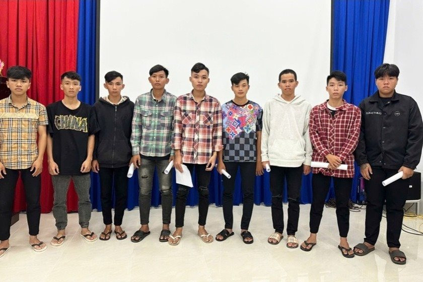 Khởi tố 17 đối tượng dùng hung khí gây thương tích cho một người