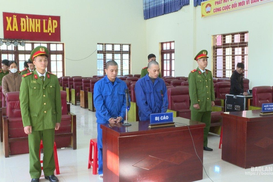2 đối tượng tổ chức cho người khác nhập cảnh trái phép lĩnh án