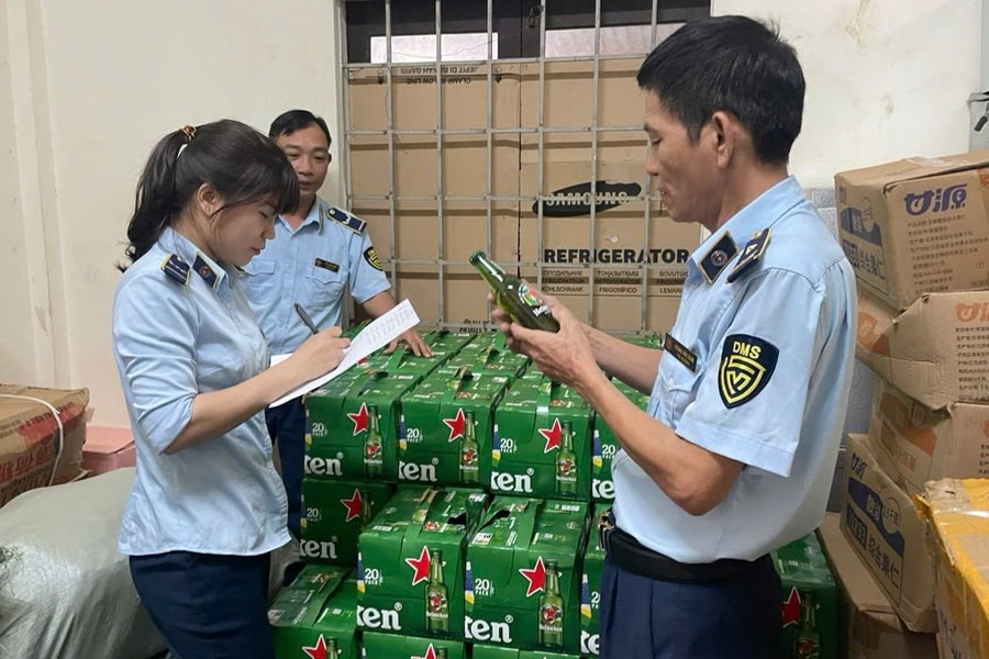 2.000 chai bia Heineken Pháp không có hóa đơn, chứng từ