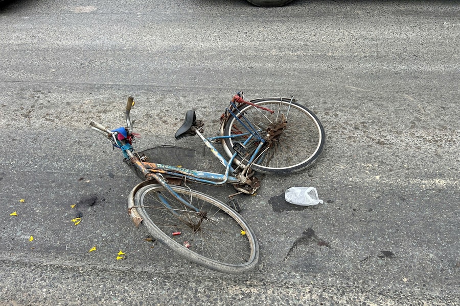 Người đàn ông không qua khỏi dưới gầm xe tải