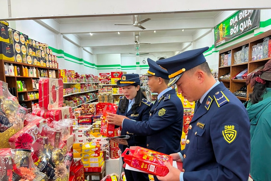 Siết chặt quản lý sàn thương mại điện tử, mạnh tay với hàng cấm và giả