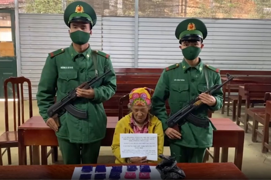 Sơn La: Bắt đối tượng người nước ngoài vận chuyển 2.000 viên ma túy tổng hợp