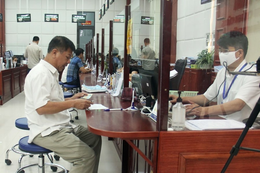 Hướng dẫn chế độ tiền lương, phụ cấp cho cán bộ sau sắp xếp đơn vị hành chính