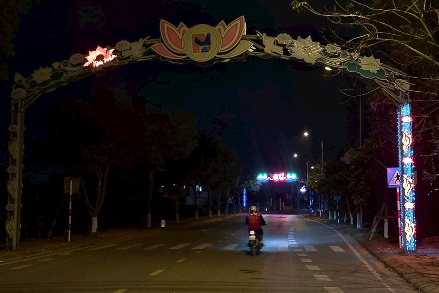Hệ thống điện trang trí tại thành phố Phúc Yên (Vĩnh Phúc): Điểm nhấn đô thị hay gánh nặng ngân sách?