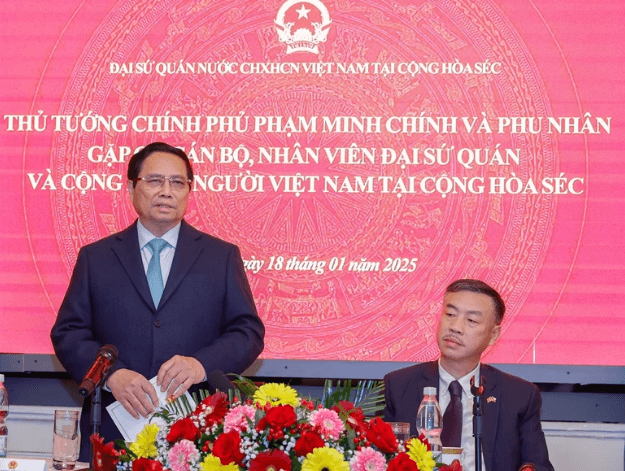 Thủ tướng: Tiếp tục sửa đổi, hoàn thiện luật để bảo đảm quyền, lợi ích hợp pháp, chính đáng của kiều bào