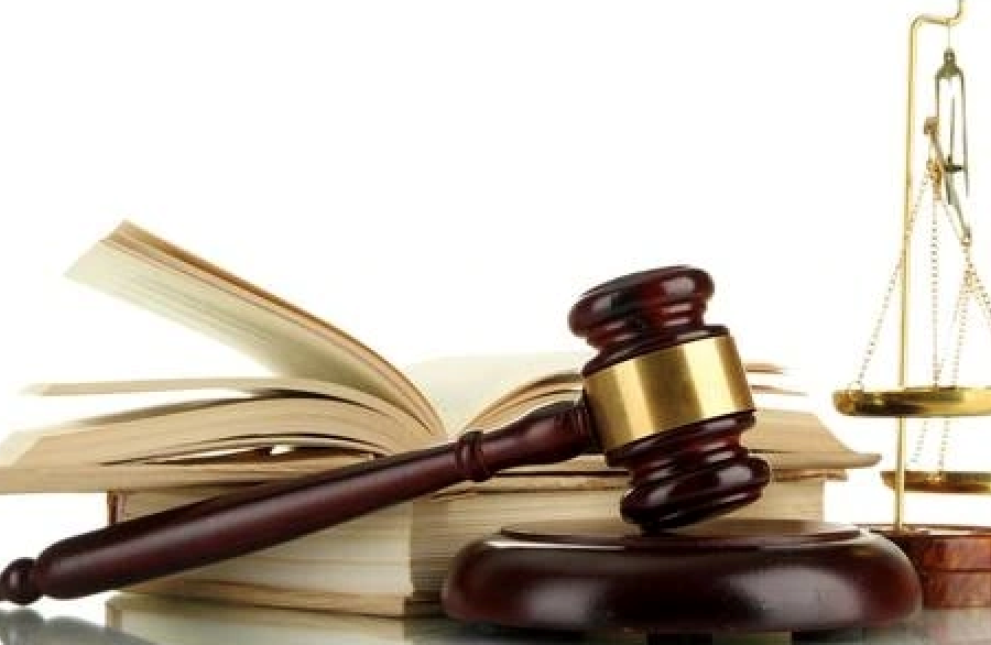 Người đứng đầu có thể bị truy cứu trách nhiệm hình sự nếu ban hành văn bản trái luật