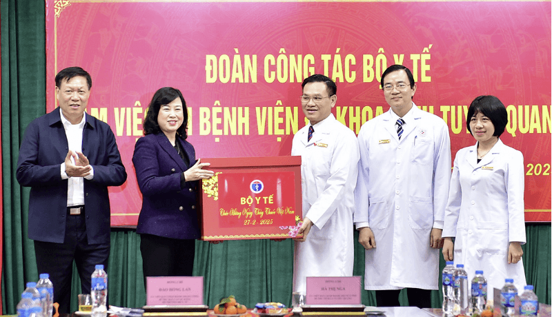 70 năn Ngày Thầy thuốc Việt Nam - Thành tựu, vẻ vang và tự hào