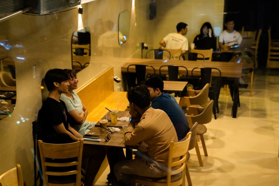 Người Việt chi hơn 300 tỷ mỗi ngày để uống cà phê, trà sữa