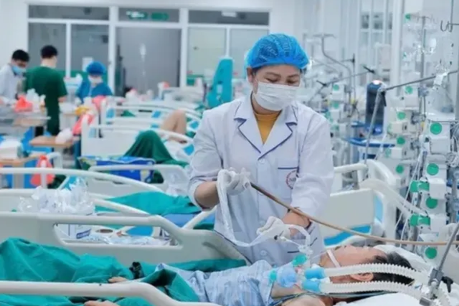 Ngăn dịch sởi bùng phát: Siết chặt phân luồng, điều trị trong bệnh viện