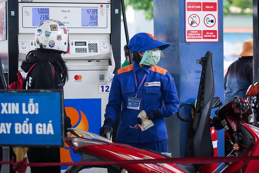 Giá xăng dầu giảm phiên thứ 2 liên tiếp